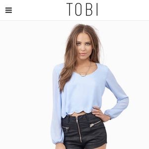 Adorable light blue scalloped crop top!